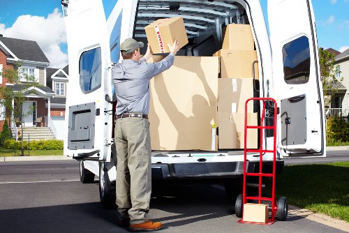 Student move planning checklist for a removal service in Maida Vale